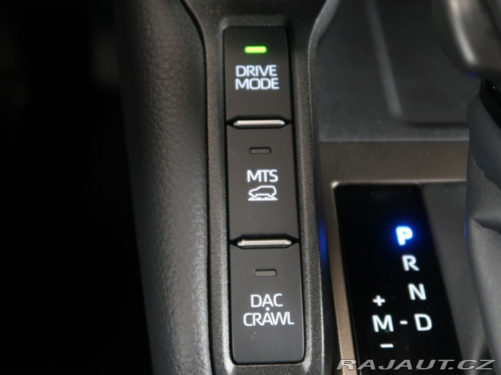 Toyota Land Cruiser 2.8D-4D,CZ,1Maj,4x4,Invin 2025