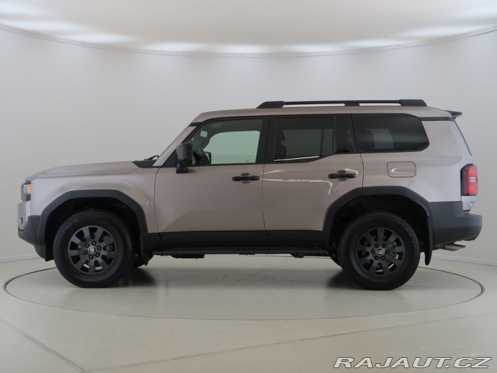 Toyota Land Cruiser 2.8D-4D,CZ,1Maj,4x4,Invin 2025