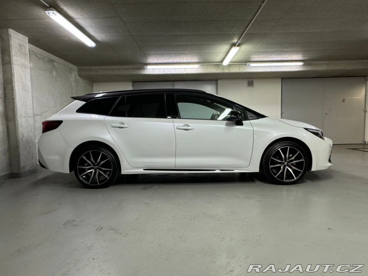 Toyota Corolla GR SPORT  1.8 Hybrid e-CV 2026