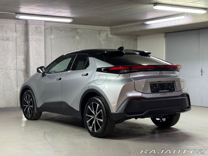 Toyota C-HR 1.8, HEV, E-CVT, Style 2026