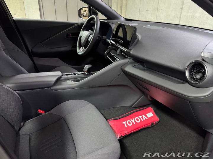 Toyota C-HR 1.8, HEV, E-CVT, Style 2026