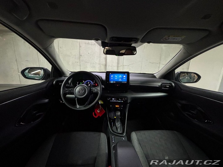 Toyota Yaris 1.5, HEV, e-CVT, STYLE 2025