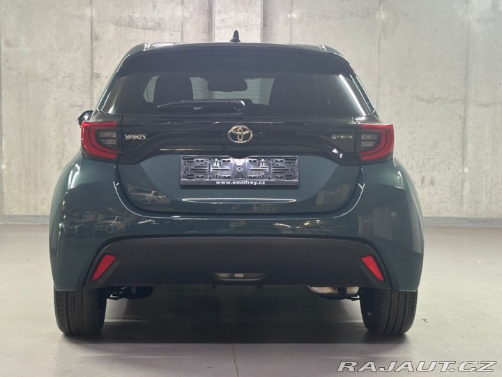 Toyota Yaris 1.5, HEV, e-CVT, STYLE 2025