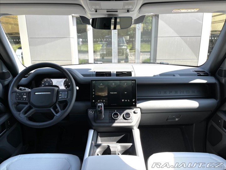 Land Rover Defender 3,0 110 X-Dynamic SE D200 2026