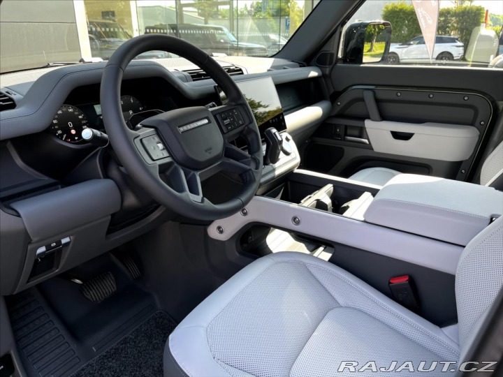 Land Rover Defender 3,0 110 X-Dynamic SE D200 2026