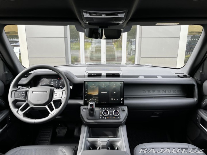 Land Rover Defender 3,0 110 X-Dynamic SE D200 2026