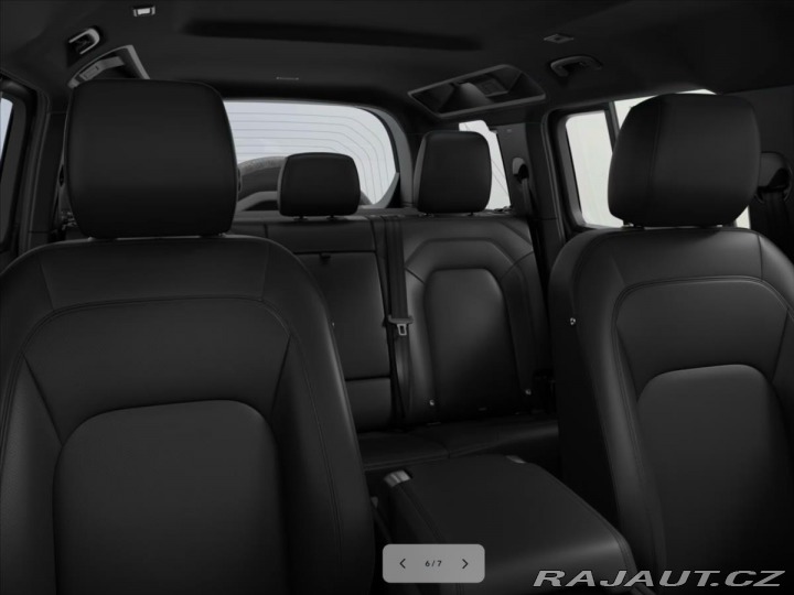 Land Rover Defender 3,0 110 X-Dynamic SE D200 2026