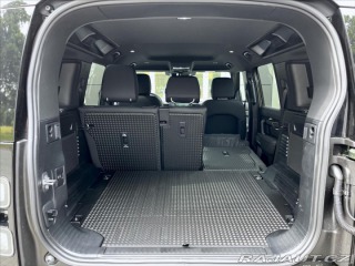 Land Rover Defender 3,0 110 X-Dynamic SE D200 2026