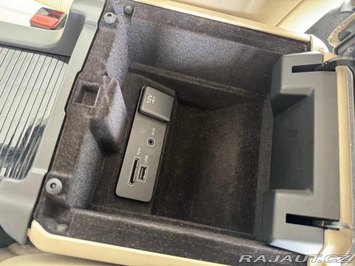 Land Rover Discovery Sport Si4 HSE 177kW*4WD*Kůže*Ka 2016