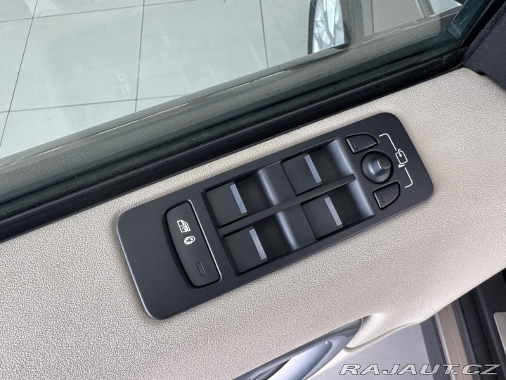 Land Rover Discovery Sport Si4 HSE 177kW*4WD*Kůže*Ka 2016