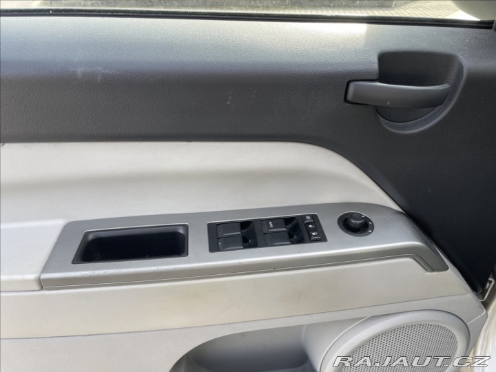 Jeep Compass 2,0 103kw 4x4 bez koroze, 2007