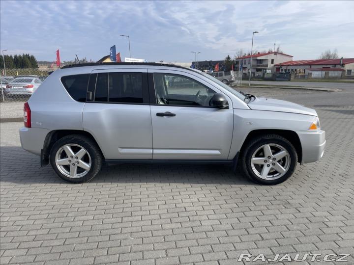 Jeep Compass 2,0 103kw 4x4 bez koroze, 2007