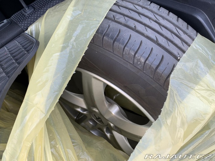 Hyundai i30 1.4i, 80KW 2010