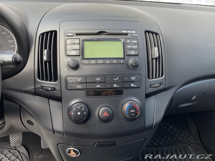 Hyundai i30 1.4i, 80KW 2010