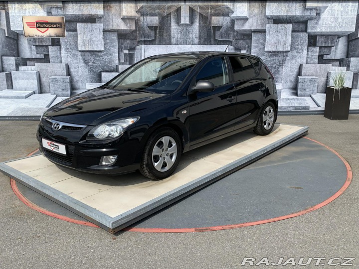 Hyundai i30 1.4i, 80KW 2010