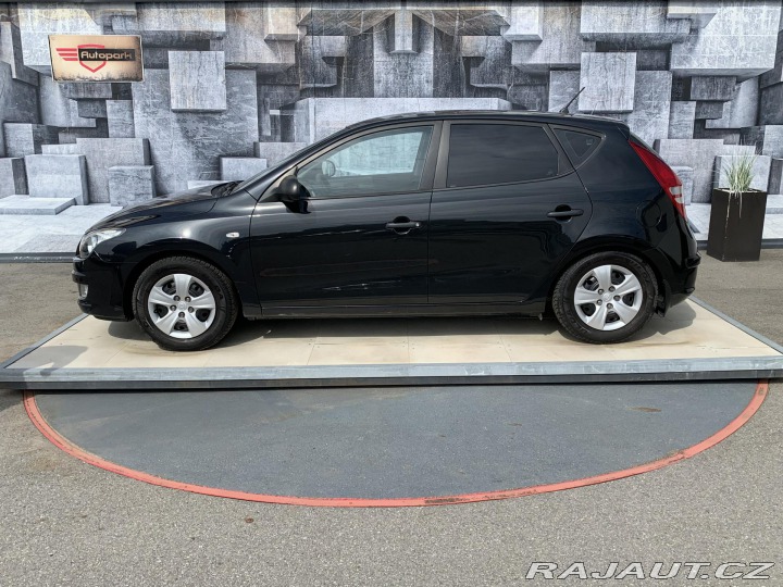 Hyundai i30 1.4i, 80KW 2010