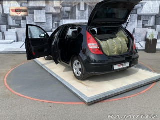 Hyundai i30 1.4i, 80KW 2010