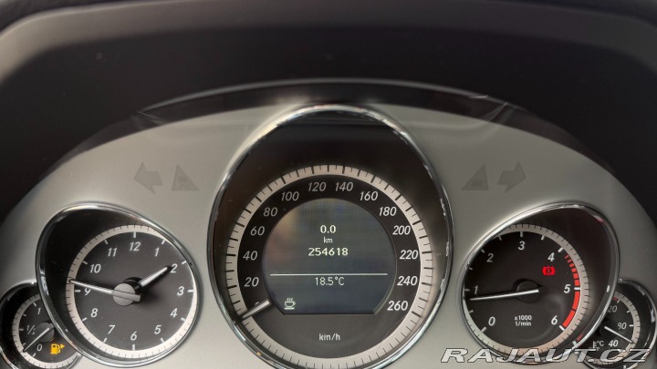 Mercedes-Benz E E 250CDI 150kW *Stav*Navi 2010