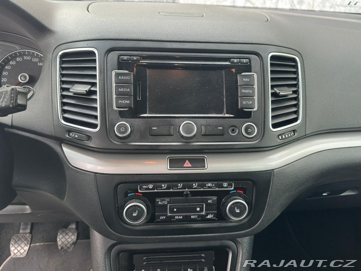 Volkswagen Sharan 2.0TDi, 103KW, 7MÍST, VYH 2012