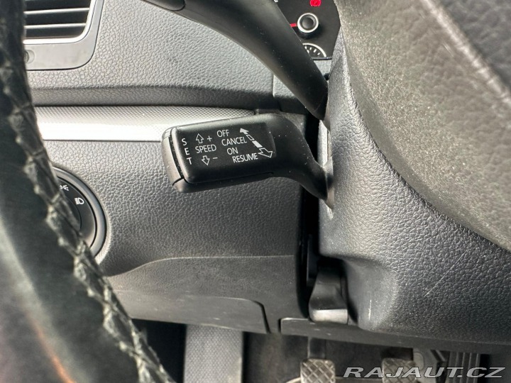 Volkswagen Sharan 2.0TDi, 103KW, 7MÍST, VYH 2012