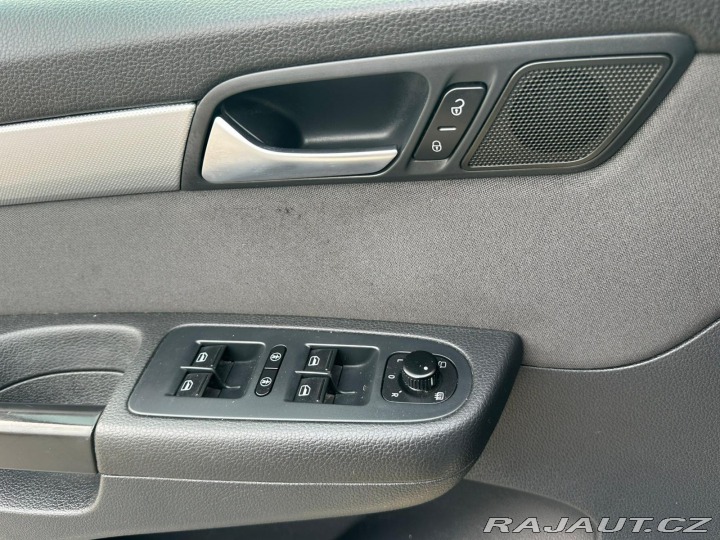 Volkswagen Sharan 2.0TDi, 103KW, 7MÍST, VYH 2012