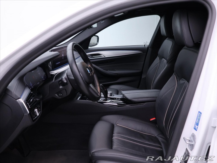 BMW 5 2,0 530e xDrive 135kW CZ 2021