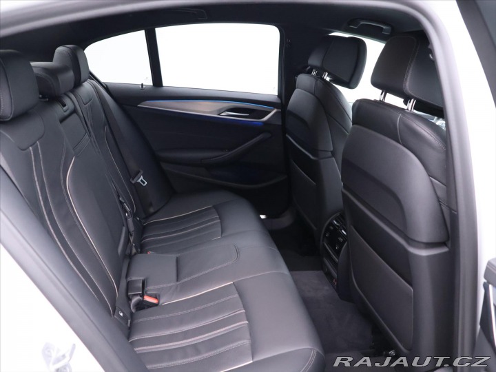 BMW 5 2,0 530e xDrive 135kW CZ 2021