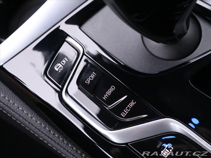 BMW 5 2,0 530e xDrive 135kW CZ 2021