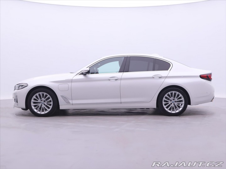 BMW 5 2,0 530e xDrive 135kW CZ 2021