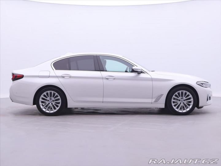 BMW 5 2,0 530e xDrive 135kW CZ 2021