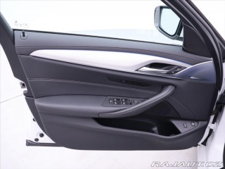 BMW 5 2,0 530e xDrive 135kW CZ 2021