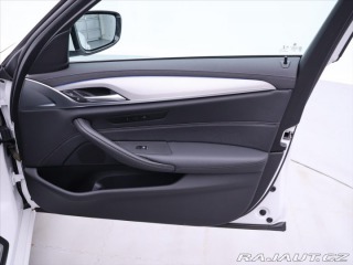 BMW 5 2,0 530e xDrive 135kW CZ 2021