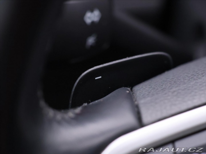 Volkswagen Passat 1,5 TSI 110kW DSG Busines 2024