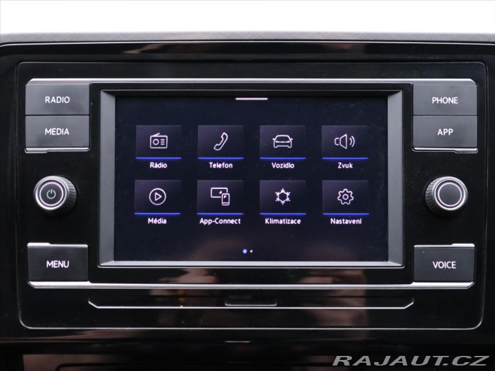 Volkswagen Passat 1,5 TSI 110kW DSG Busines 2024