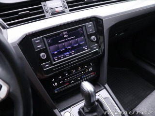 Volkswagen Passat 1,5 TSI 110kW DSG Busines 2024