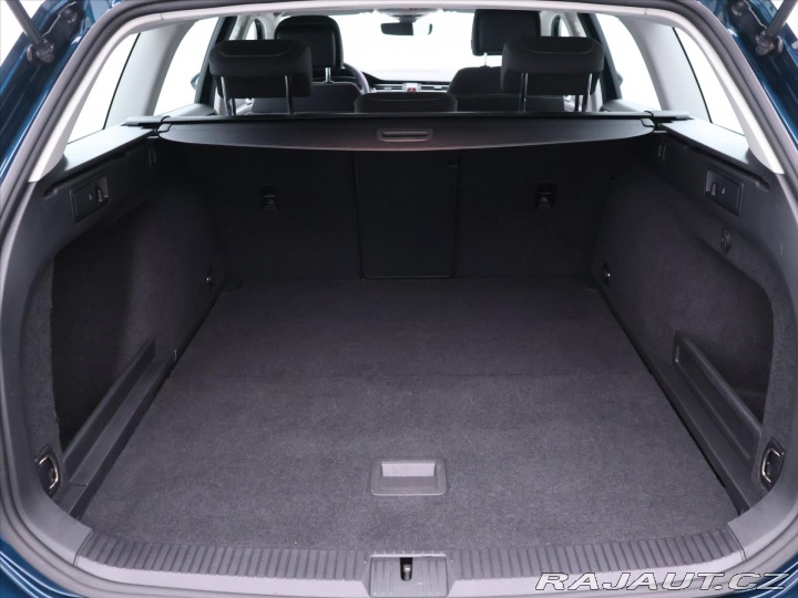 Volkswagen Passat 1,5 TSI 110kW DSG Busines 2023