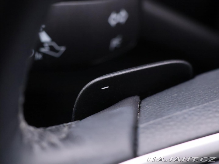 Volkswagen Passat 1,5 TSI 110kW DSG Busines 2023