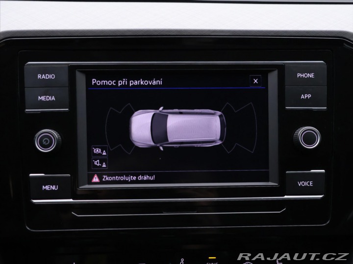 Volkswagen Passat 1,5 TSI 110kW DSG Busines 2023