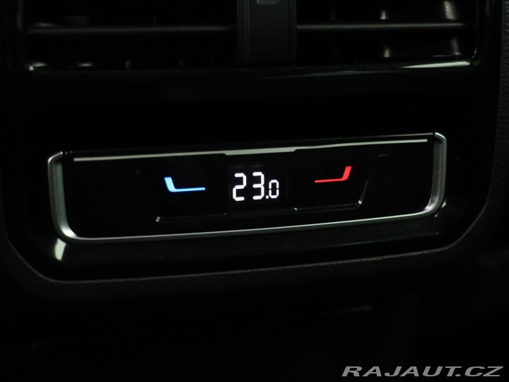 Volkswagen Passat 1,5 TSI 110kW DSG Busines 2023