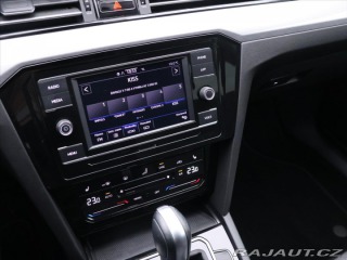 Volkswagen Passat 1,5 TSI 110kW DSG Busines 2023