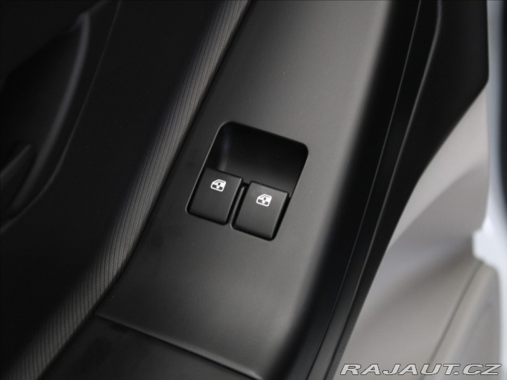 Kia Ceed 1,4 CVVT 80kW ProCeed 1.m 2009