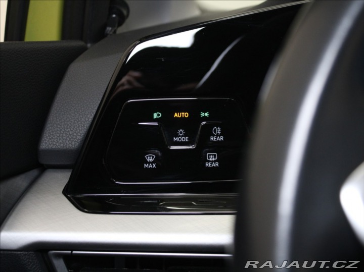 Volkswagen Golf 1,5 TSI Life Variant 92tk 2023