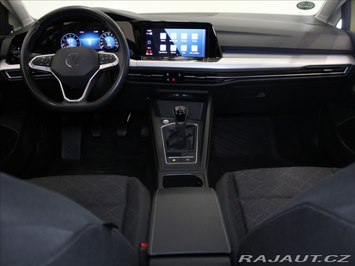 Volkswagen Golf 1,5 TSI Life Variant 92tk 2023