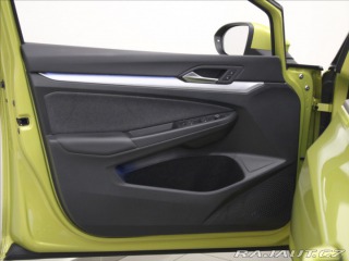 Volkswagen Golf 1,5 TSI Life Variant 92tk 2023