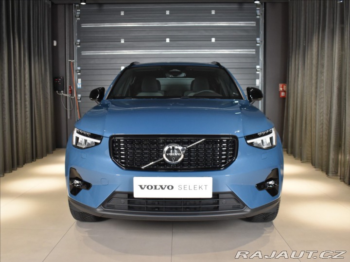 Volvo XC40 2,0 B3 PLUS Adapt,bezklíč 2024