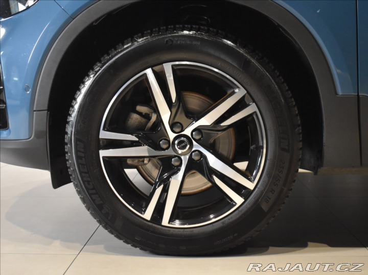 Volvo XC40 2,0 B3 PLUS Adapt,bezklíč 2024