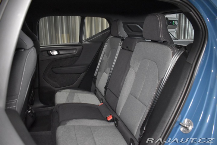 Volvo XC40 2,0 B3 PLUS Adapt,bezklíč 2024