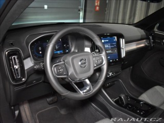 Volvo XC40 2,0 B3 PLUS Adapt,bezklíč 2024