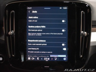 Volvo XC40 2,0 B3 PLUS Adapt,bezklíč 2024