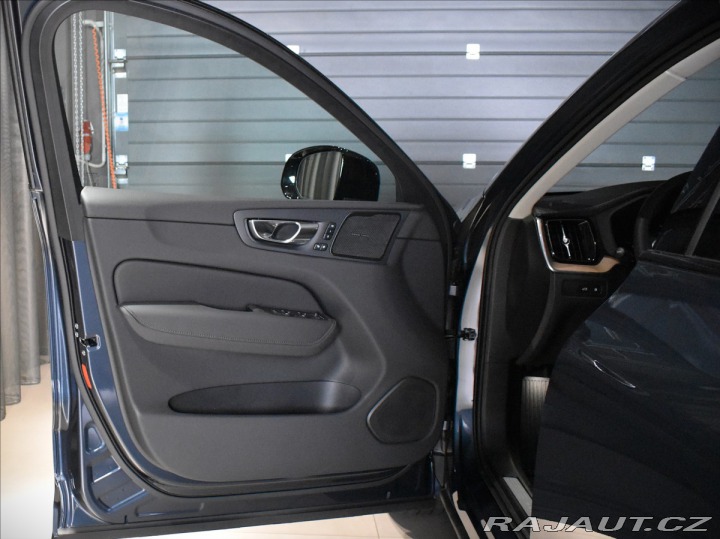 Volvo XC60 2,0 T6  Ultra Dark 2026